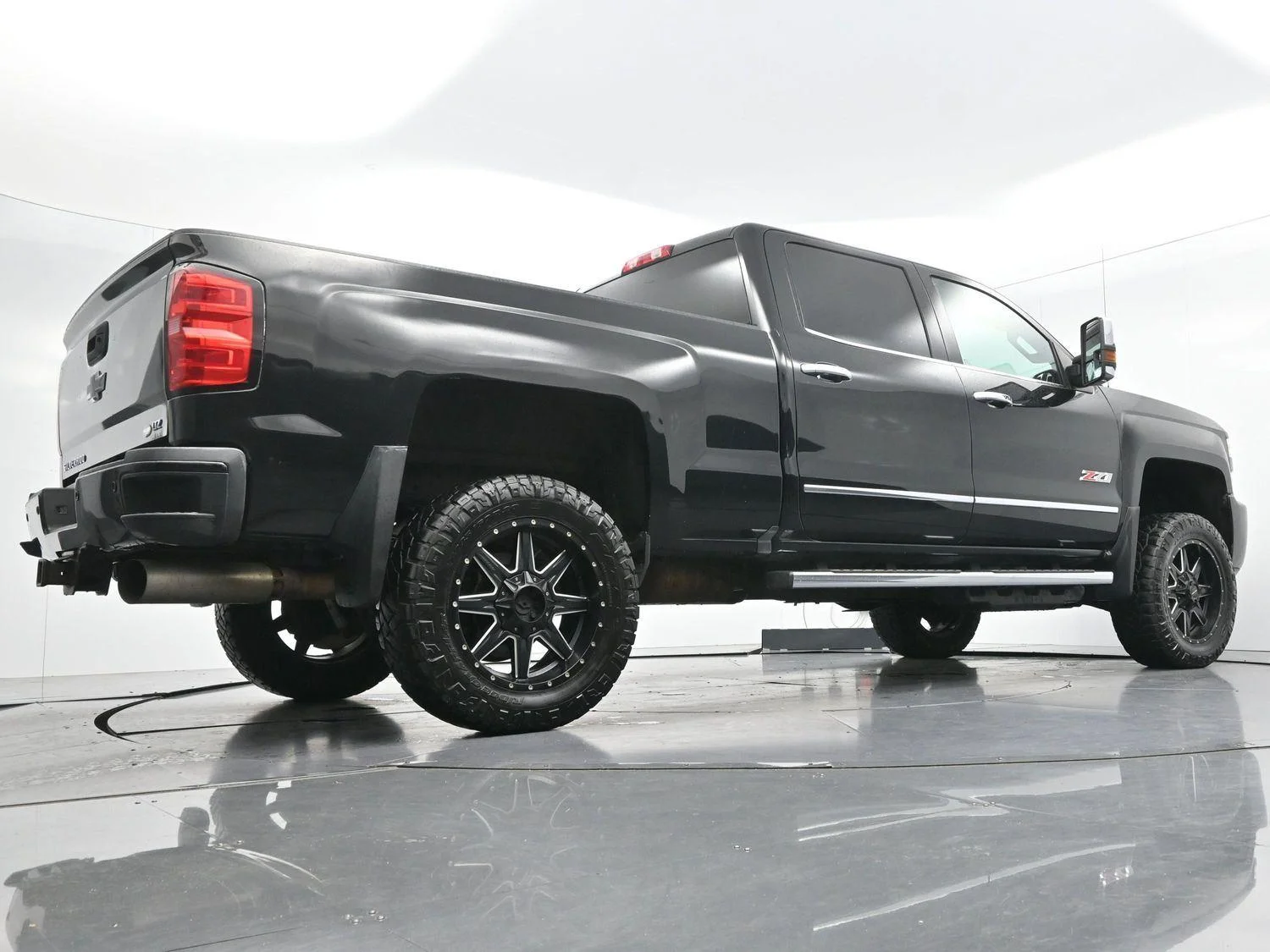 Used 2019 Black Chevrolet LTZ image 51