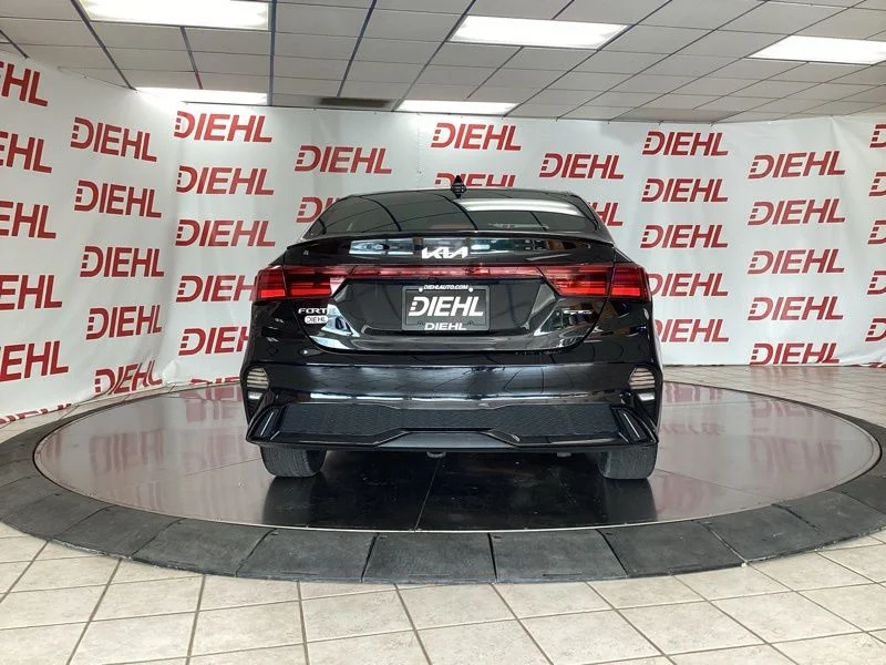 Used 2023 Black Kia GT-Line image 6