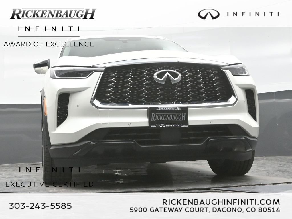 Certified Used 2023 White INFINITI LUXE image 30