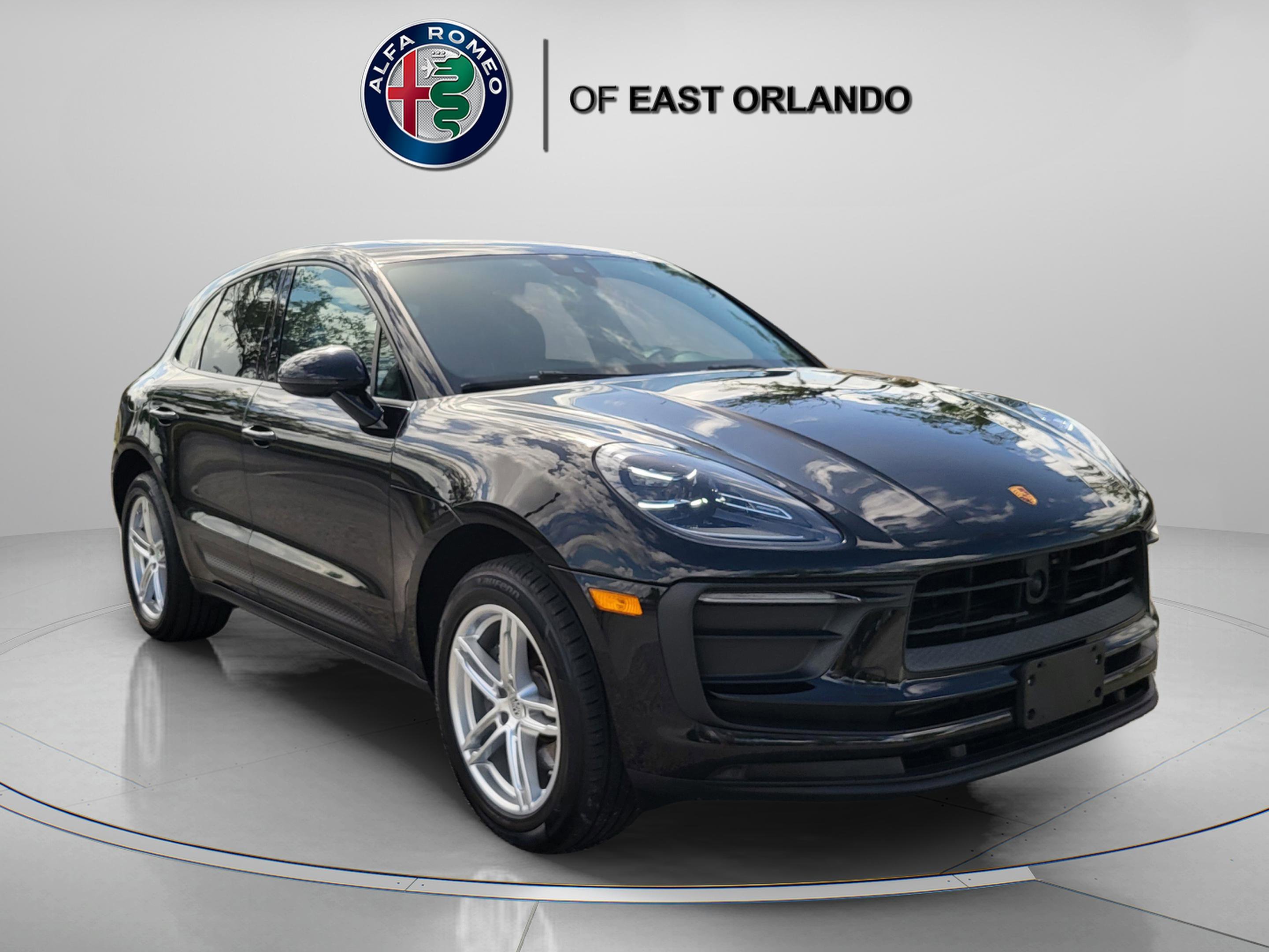 2023 Porsche Macan Base