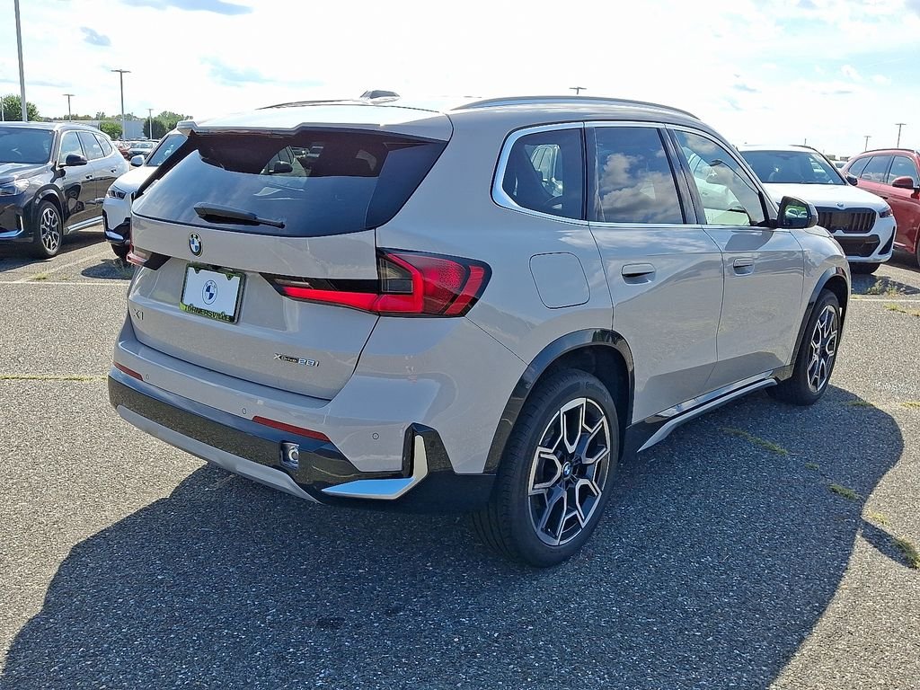 New 2027 Dune Grey Metallic BMW xDrive28i image 4