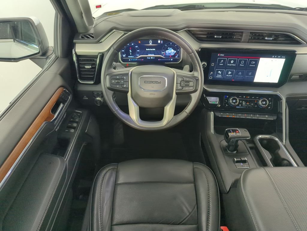 Used 2023 White GMC Denali image 13