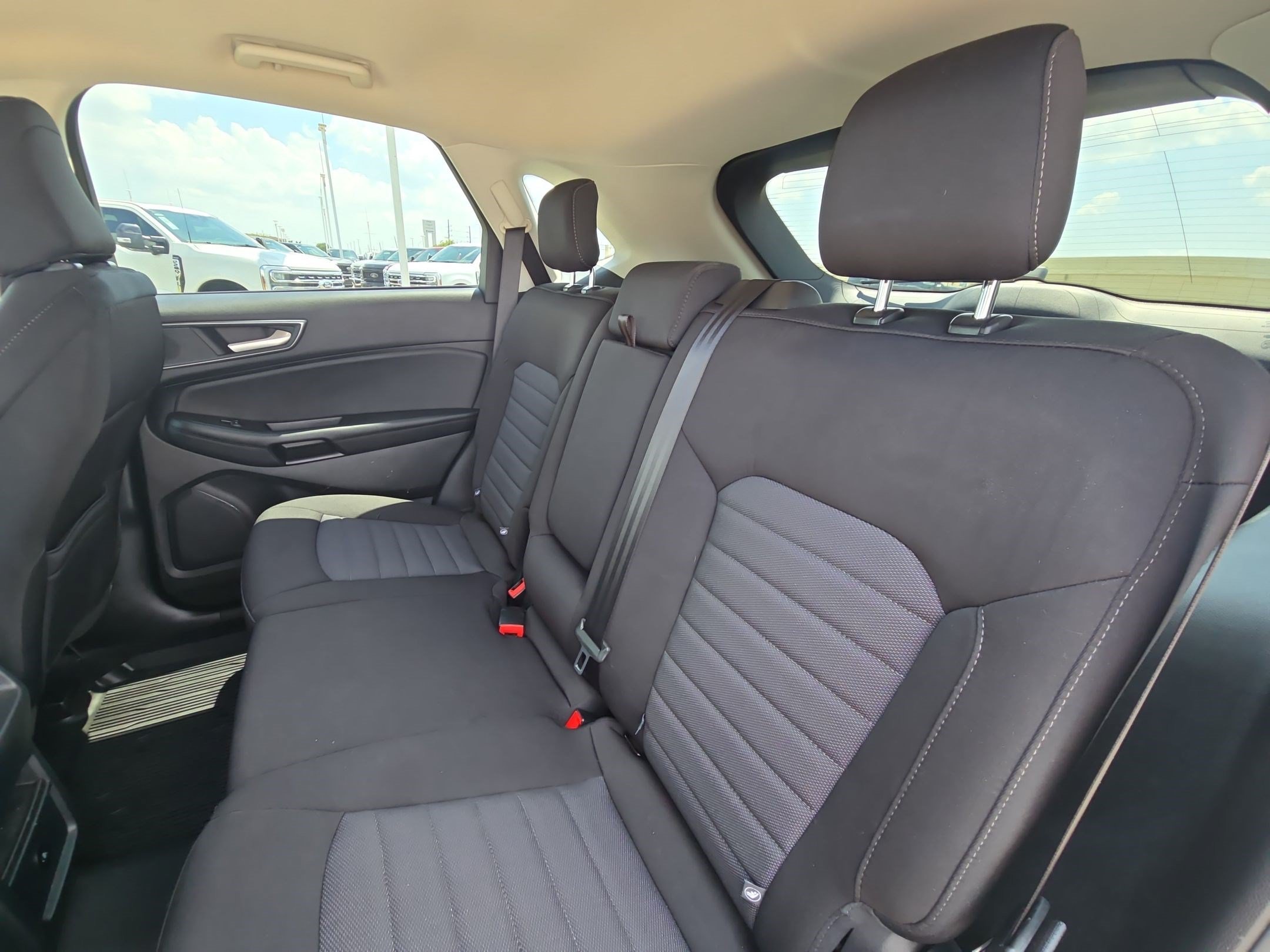 Used 2024 Blue Ford SE image 23