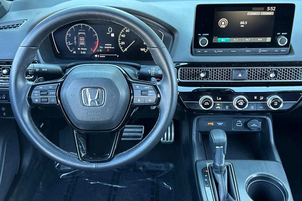 Used 2024  Honda Sport image 14