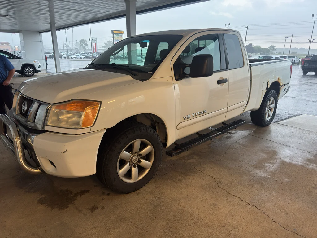 Used 2009 Blizzard Nissan XE image 1