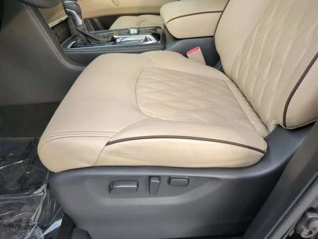 Certified Used 2022 Black Nissan Platinum image 23