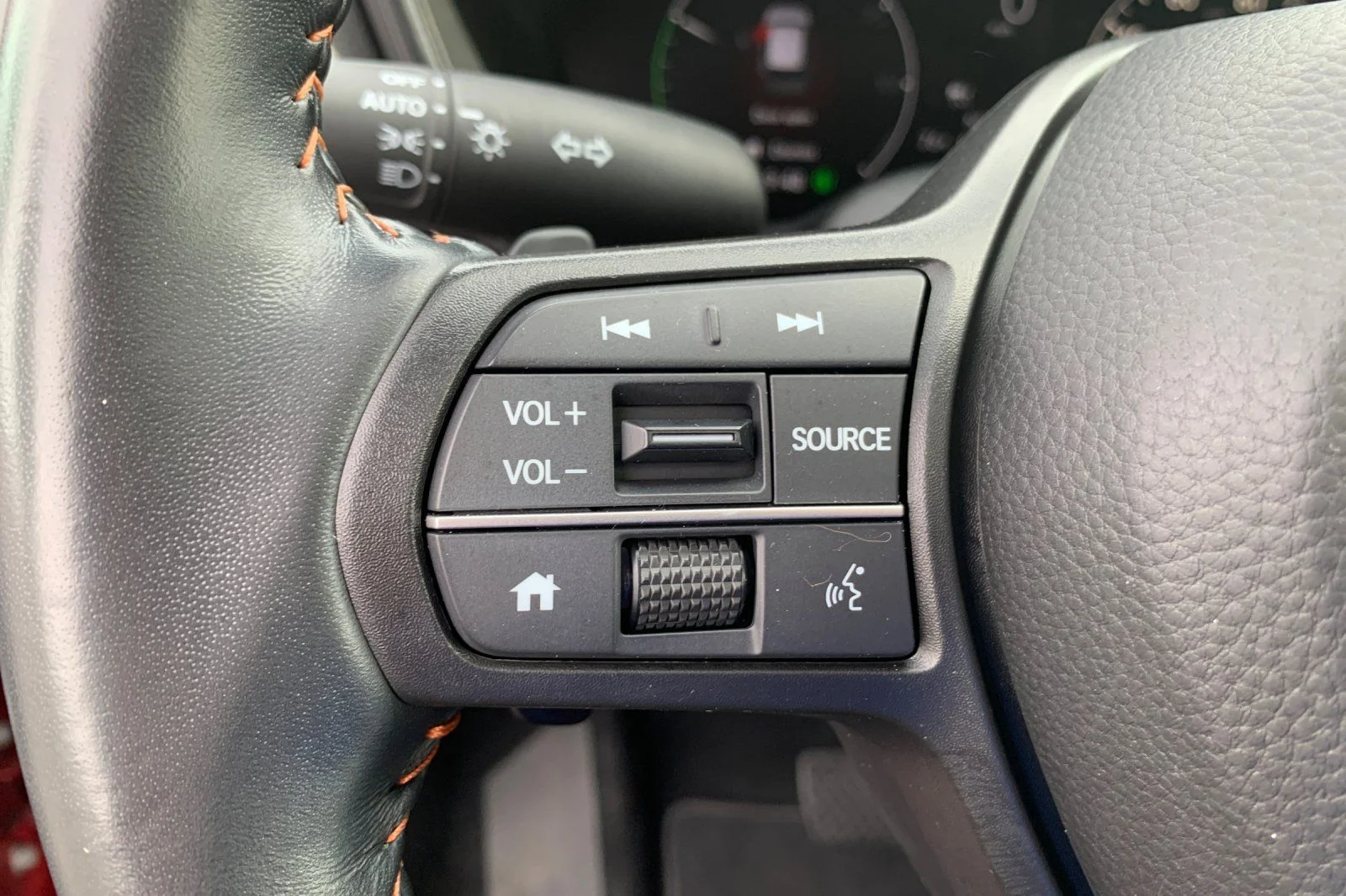 Certified Used 2025  Honda Sport image 29