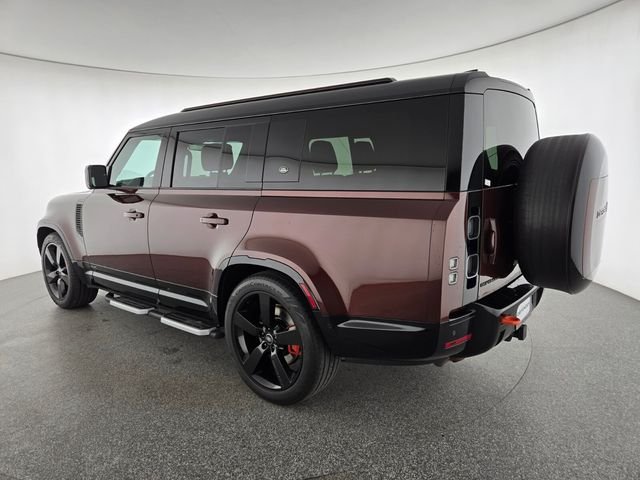 Used 2023  Land Rover X image 16