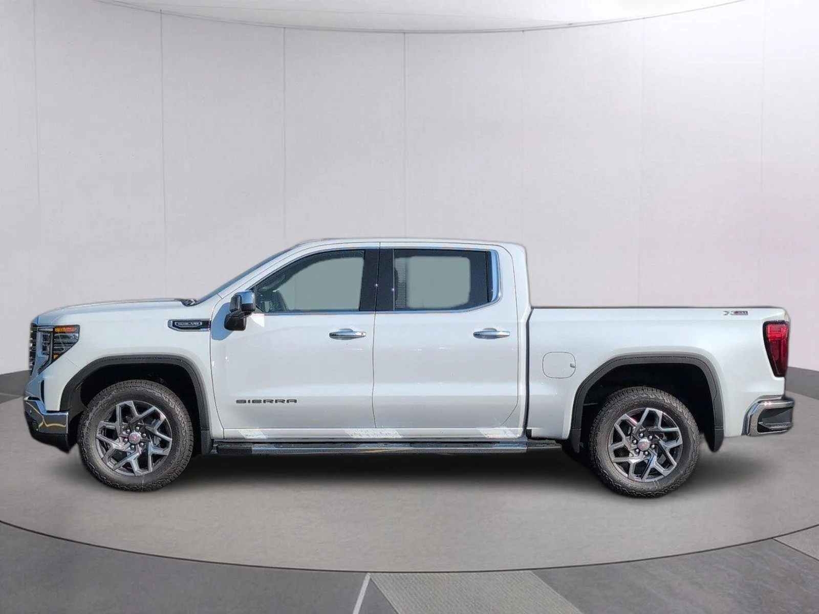 New 2026 Glacier White Tricoat GMC SLT image 2