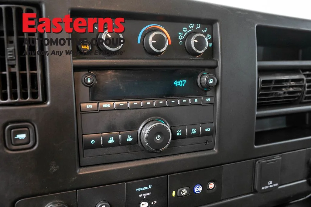Used 2022 White GMC Work Van image 15