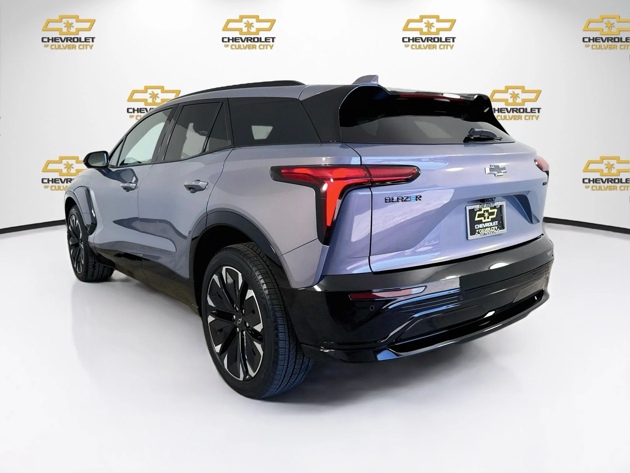Used 2025 Galaxy Gray Metallic Chevrolet RS image 6