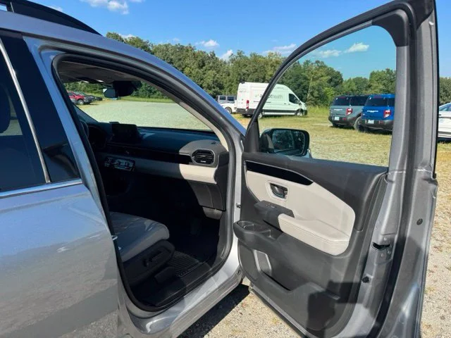 Certified Used 2025 Silver Honda Touring image 14