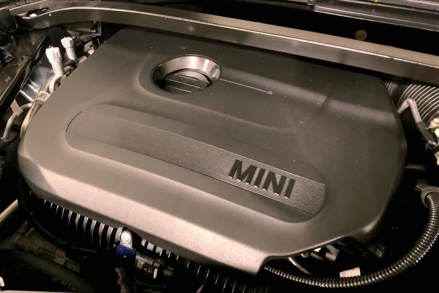 Certified Used 2025 Smokey Green Metallic MINI S image 31