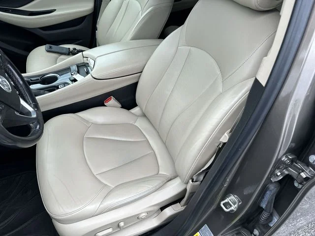 Used 2018 Brown Buick Essence image 15
