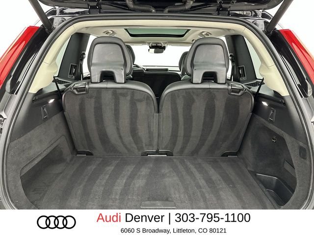 Used 2021 Black Volvo T6 Momentum image 25