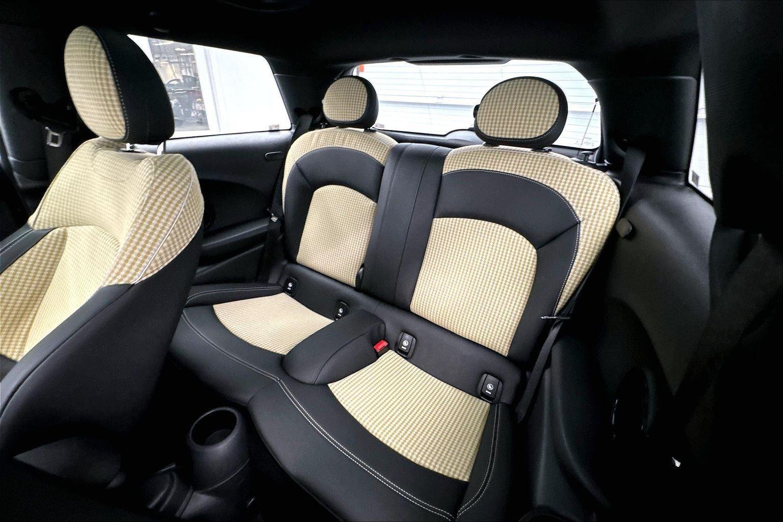 2024 MINI Hardtop 2 Door S - Photo 19