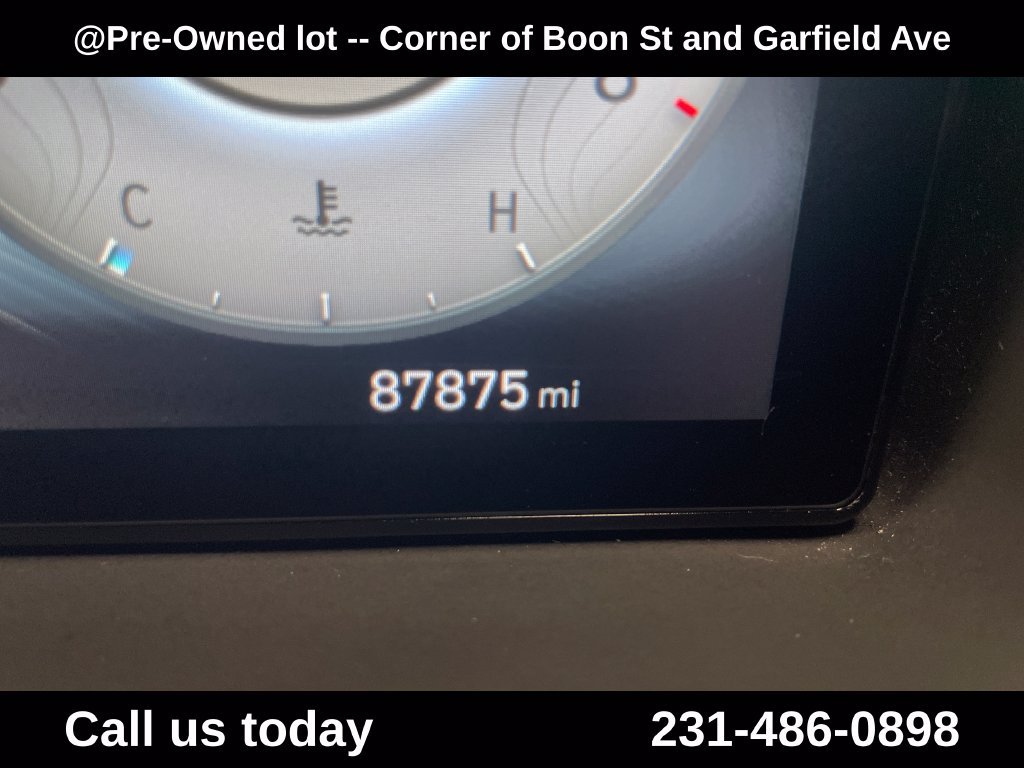Used 2022 Silver Hyundai Limited image 26
