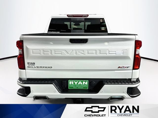 New 2026 Summit White Chevrolet RST image 6