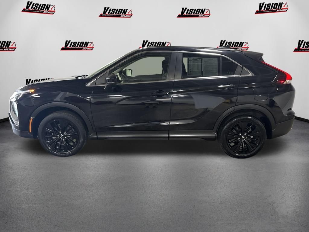 Used 2022 Black Mitsubishi LE image 8