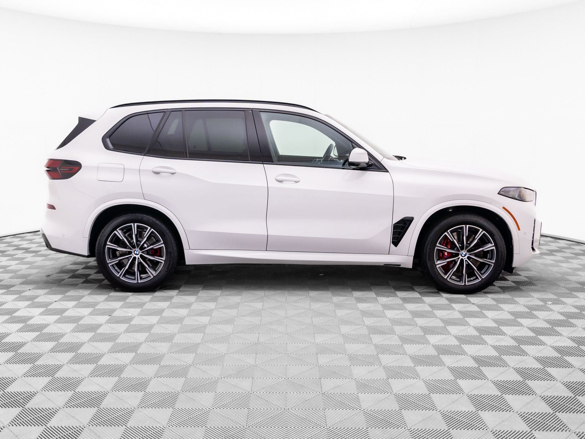 Certified Used 2026 Alpine White BMW xDrive50e image 6