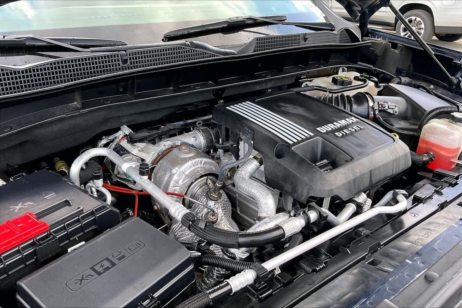 Used 2023 PACIFIC BLUE METALLIC GMC SLT image 32