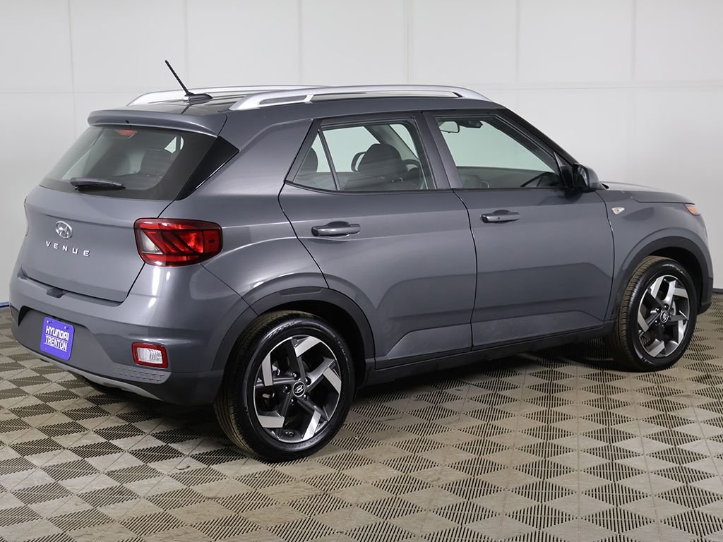 2026 Hyundai Venue SEL - Photo 9