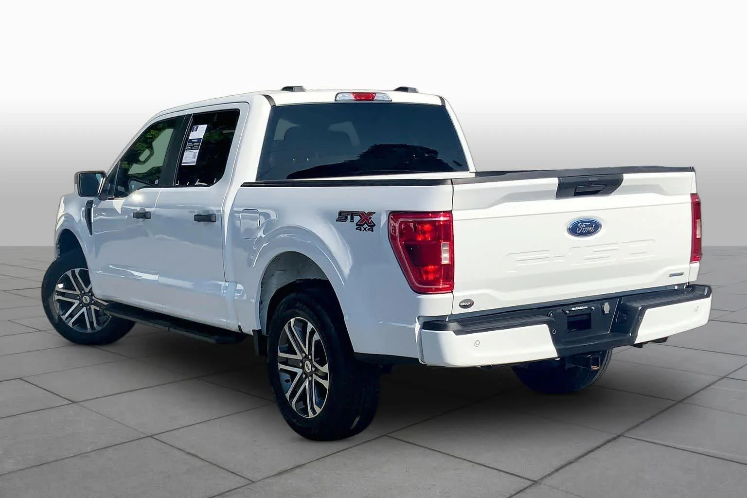 Certified Used 2023 Oxford White Ford XL image 12