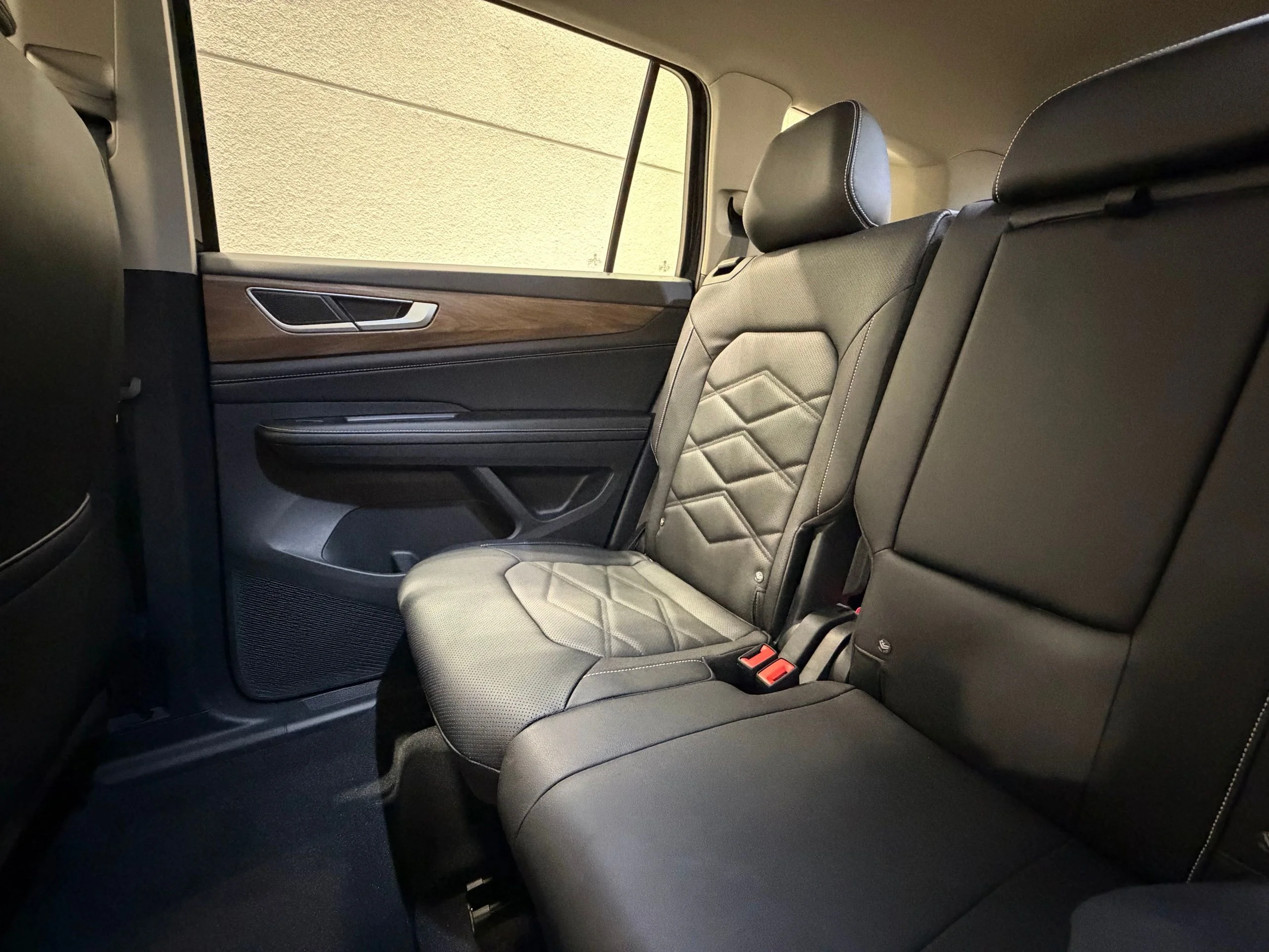 New 2026 Black Volkswagen 2.0T SE image 36