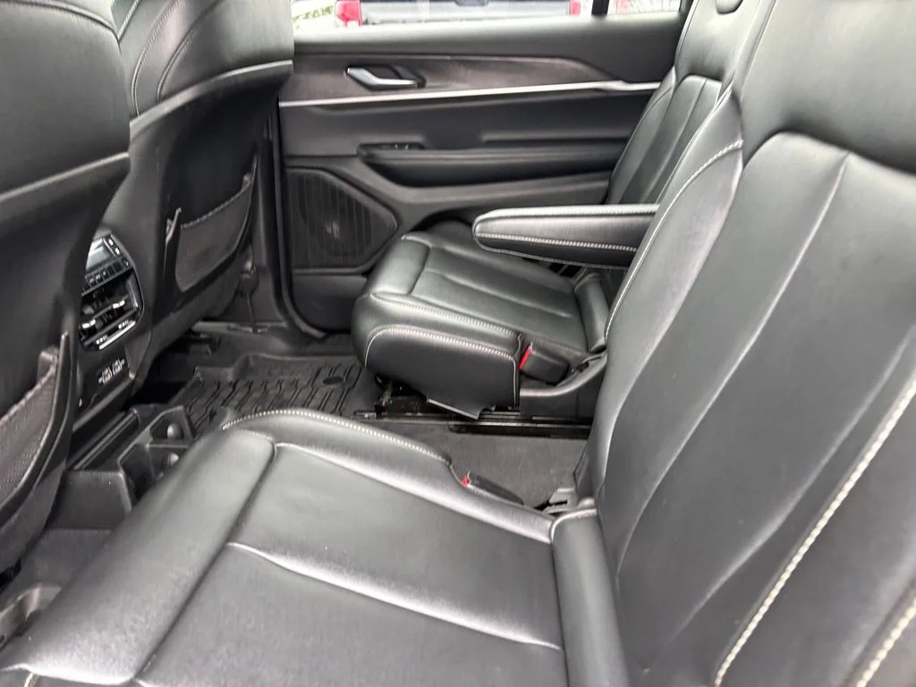 Used 2024 Black Jeep Limited image 28