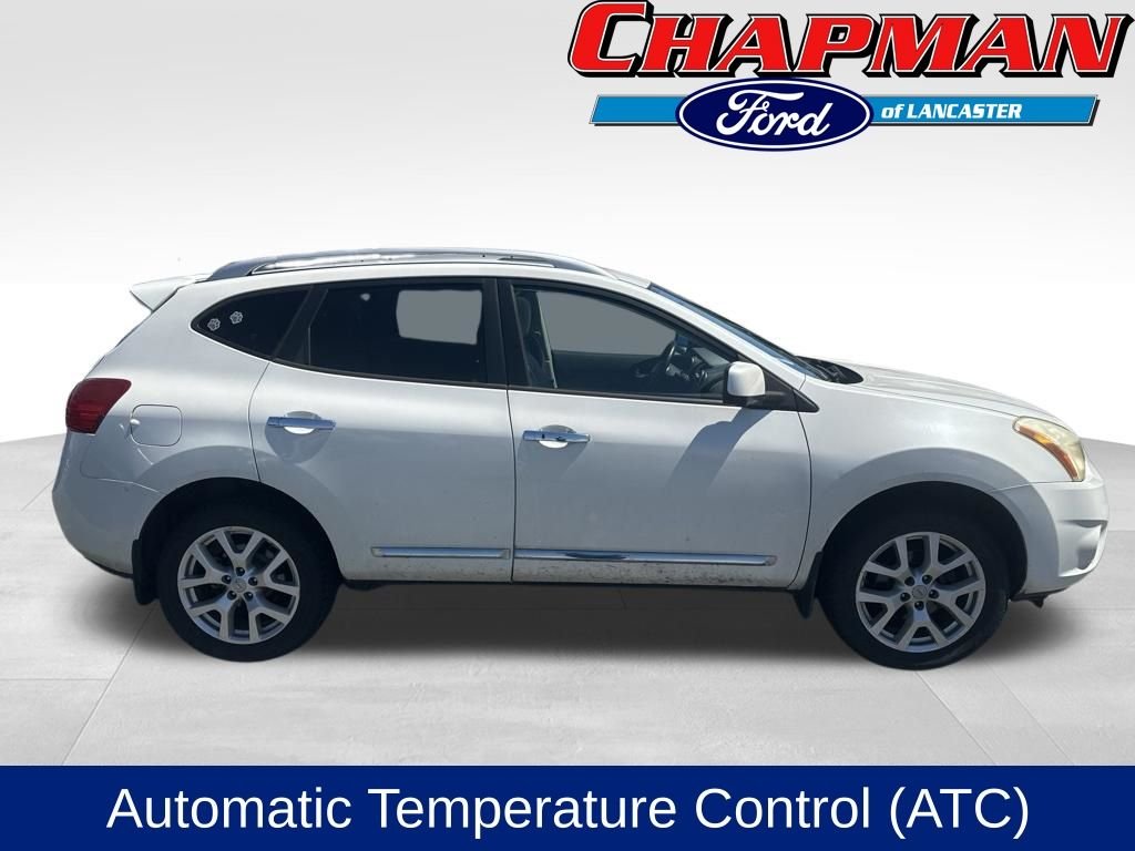 Used 2012 Pearl White Nissan SL image 3
