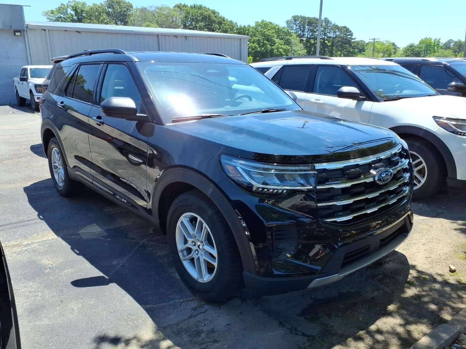 New 2026 Agate Black Metallic Ford Active image 4