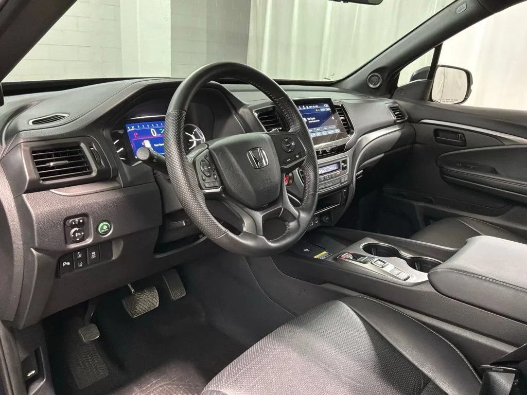 Certified Used 2025 Crystal Black Pearl Honda AWD EX-L image 56