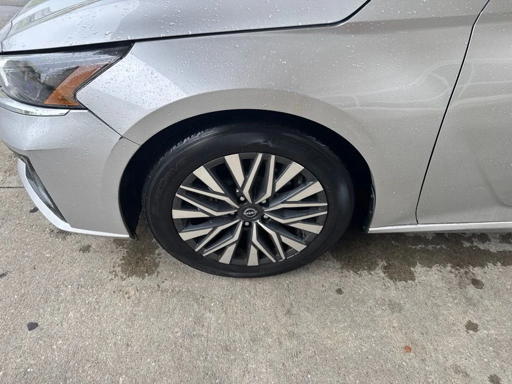 Certified Used 2023 Silver Nissan 2.5 SV image 22