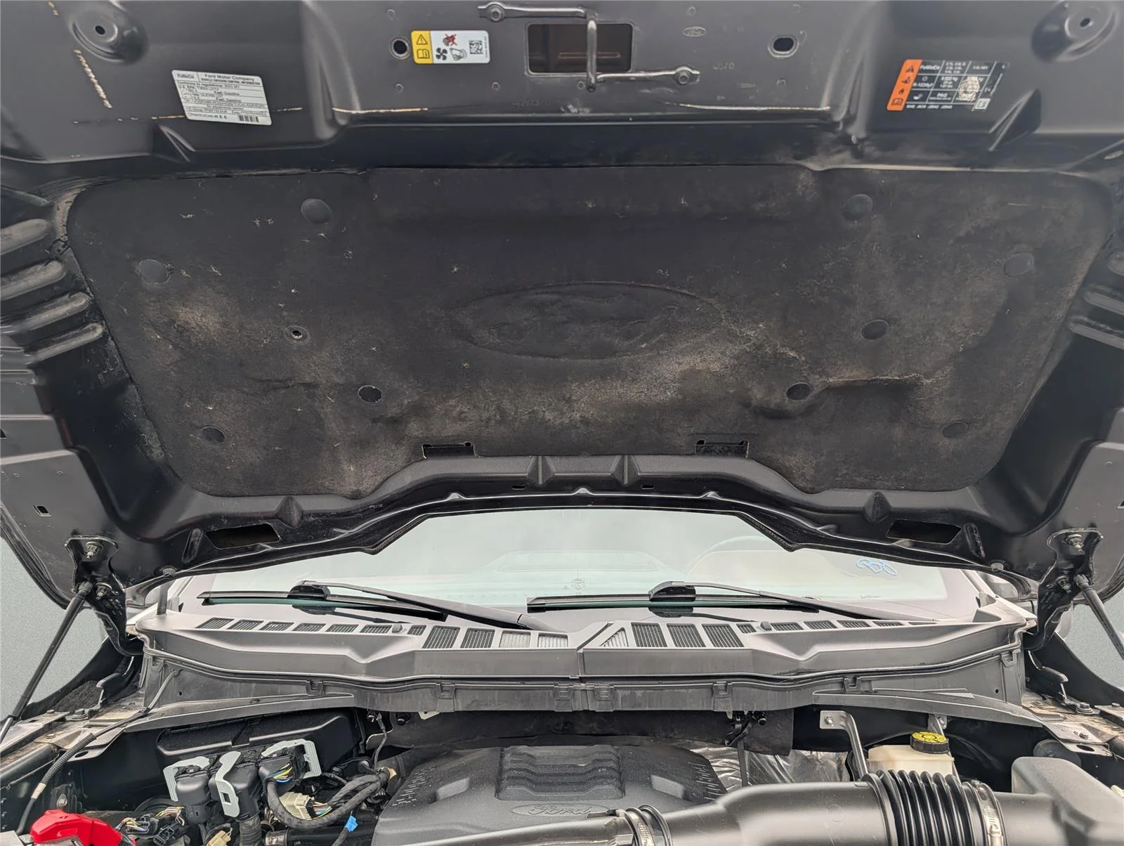 Used 2023 Carbonized Gray Ford LARIAT image 30