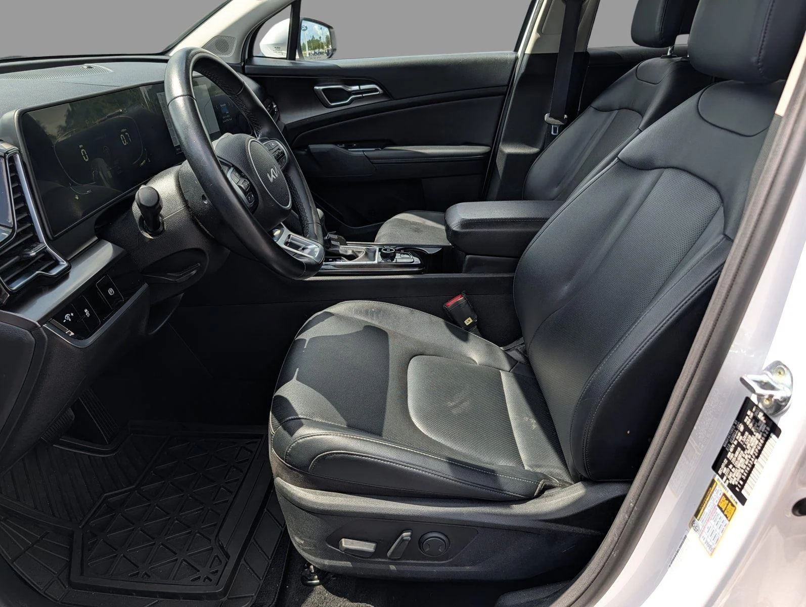 Used 2023 Glacial White Pearl Kia EX image 10