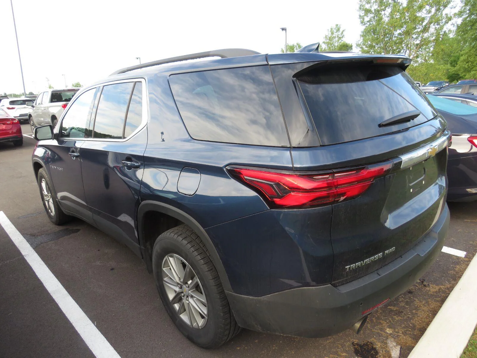 Used 2022 NORTHSKY BLUE METALLIC Chevrolet LT Cloth image 8