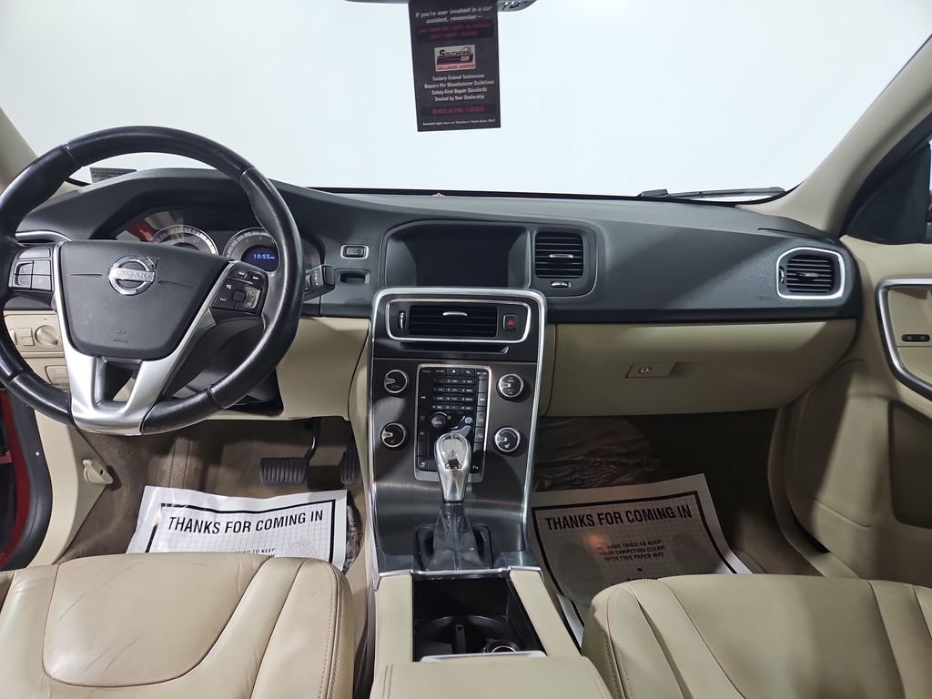 Used 2013 Red Volvo  image 17