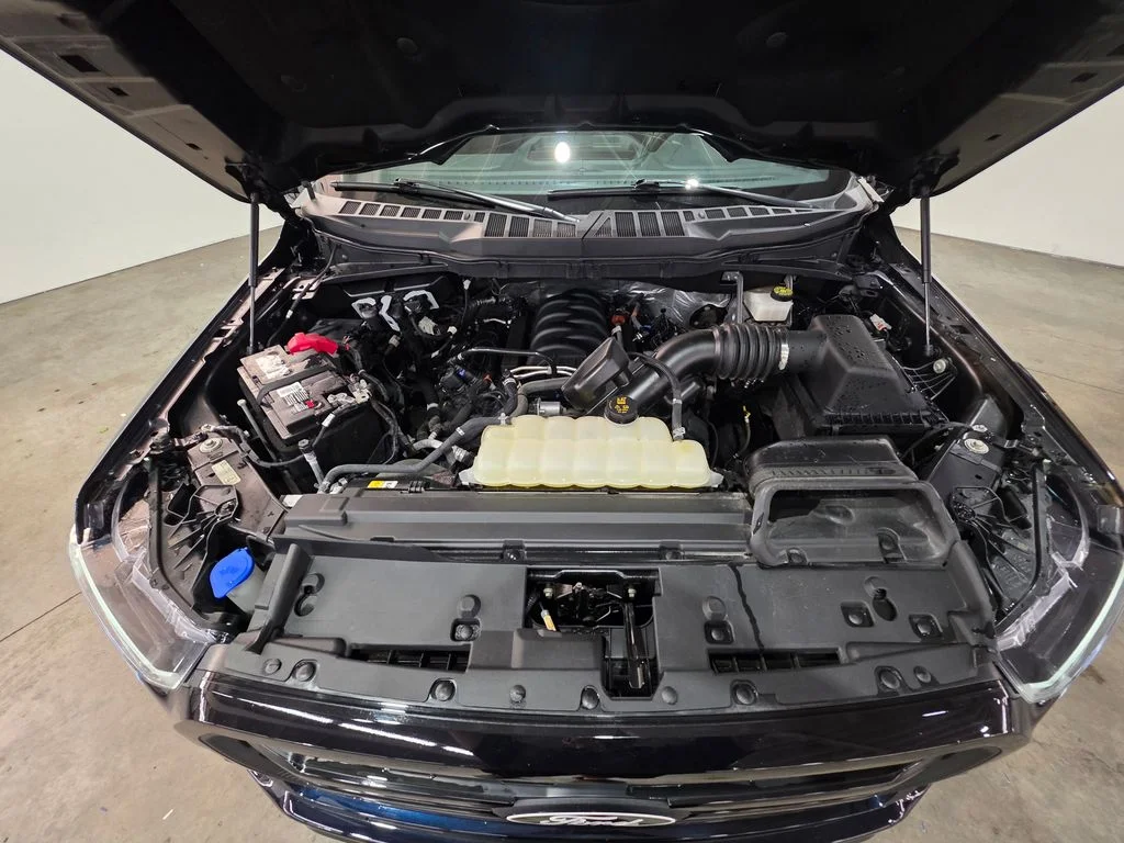 Used 2024 Blue Ford Lariat image 5
