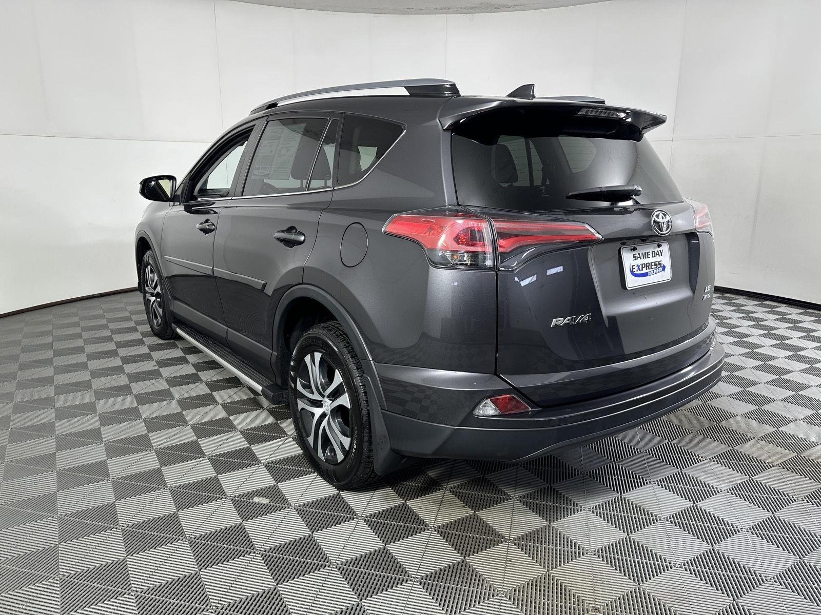 Used 2018 Magnetic Gray Metallic Toyota LE image 15