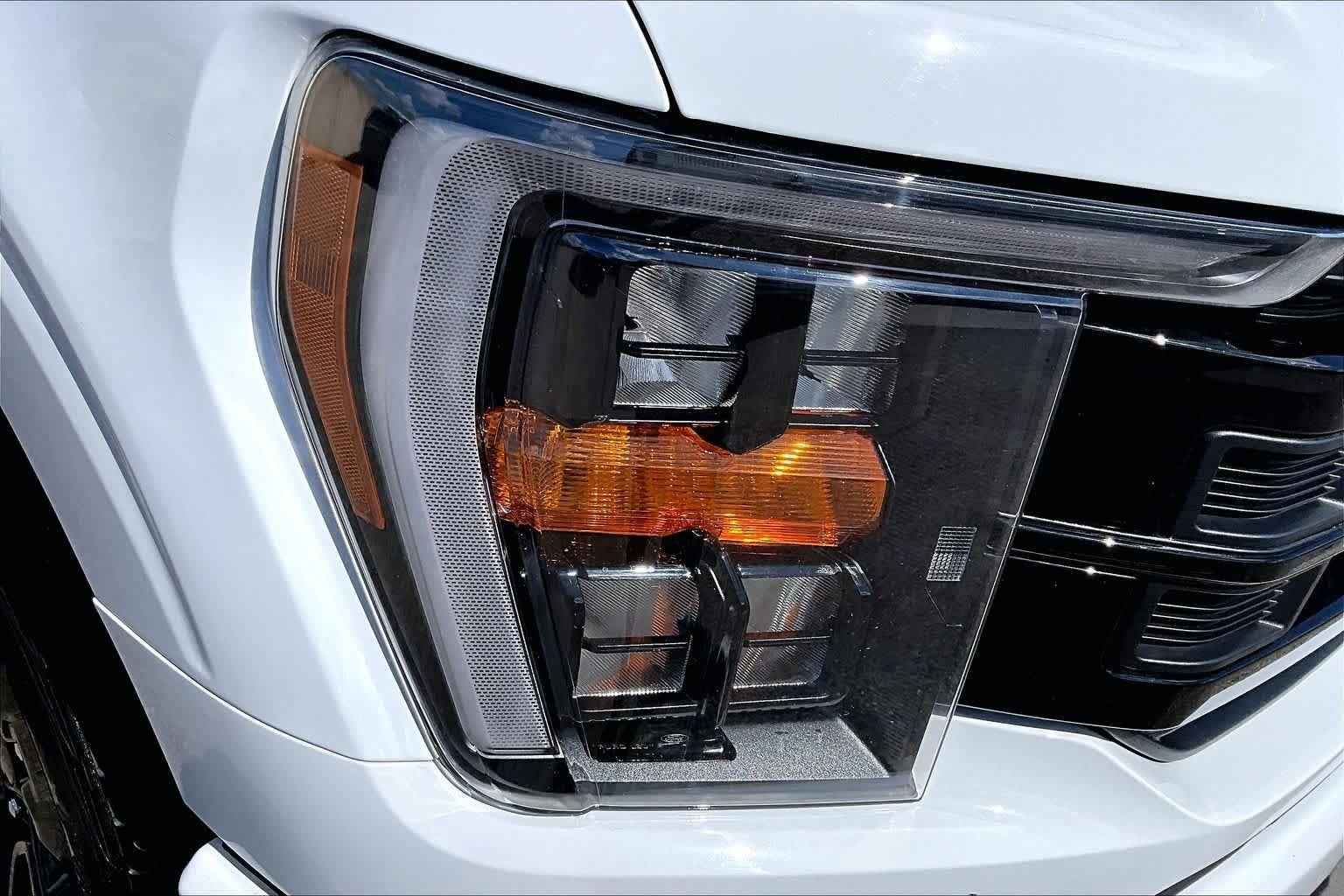 Used 2023 Oxford White Ford XLT image 27