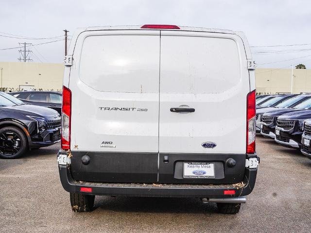New 2025 Oxford White Ford Base image 31