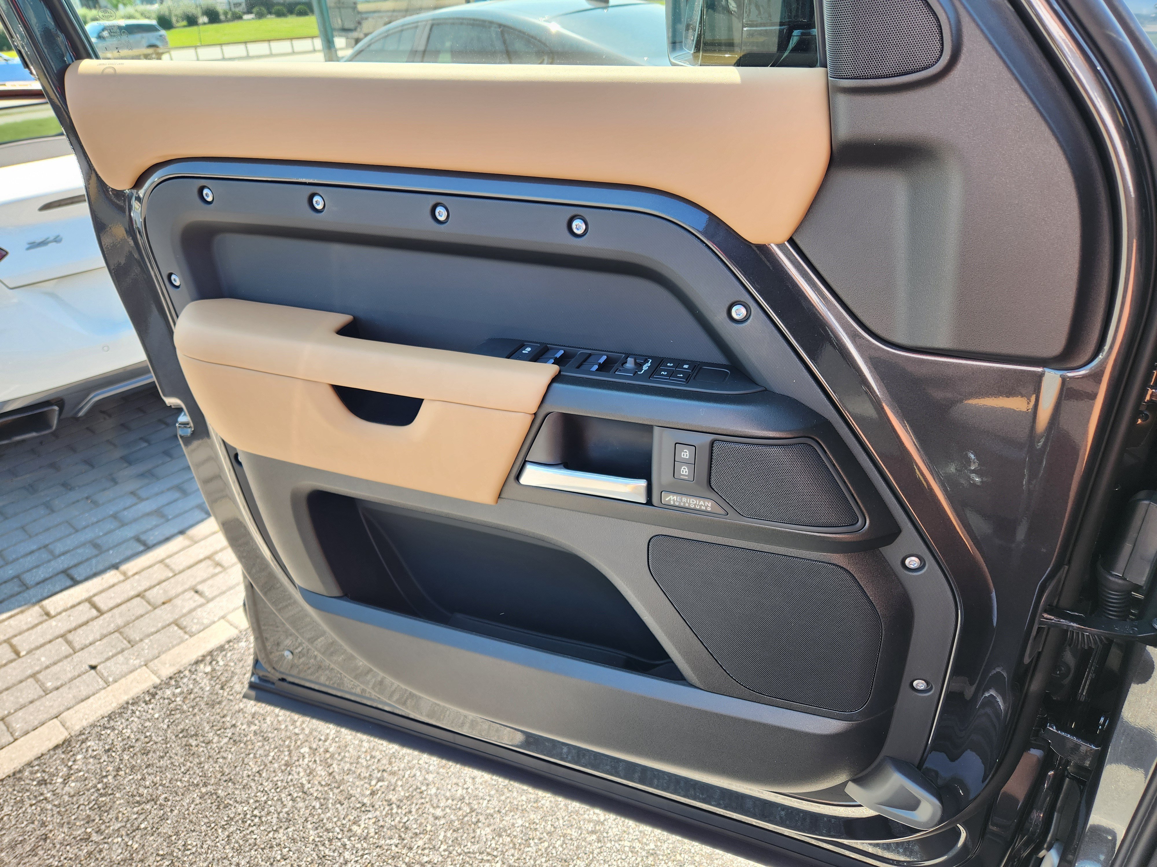 New 2026 Carpathian Grey LAND ROVER V8 image 16