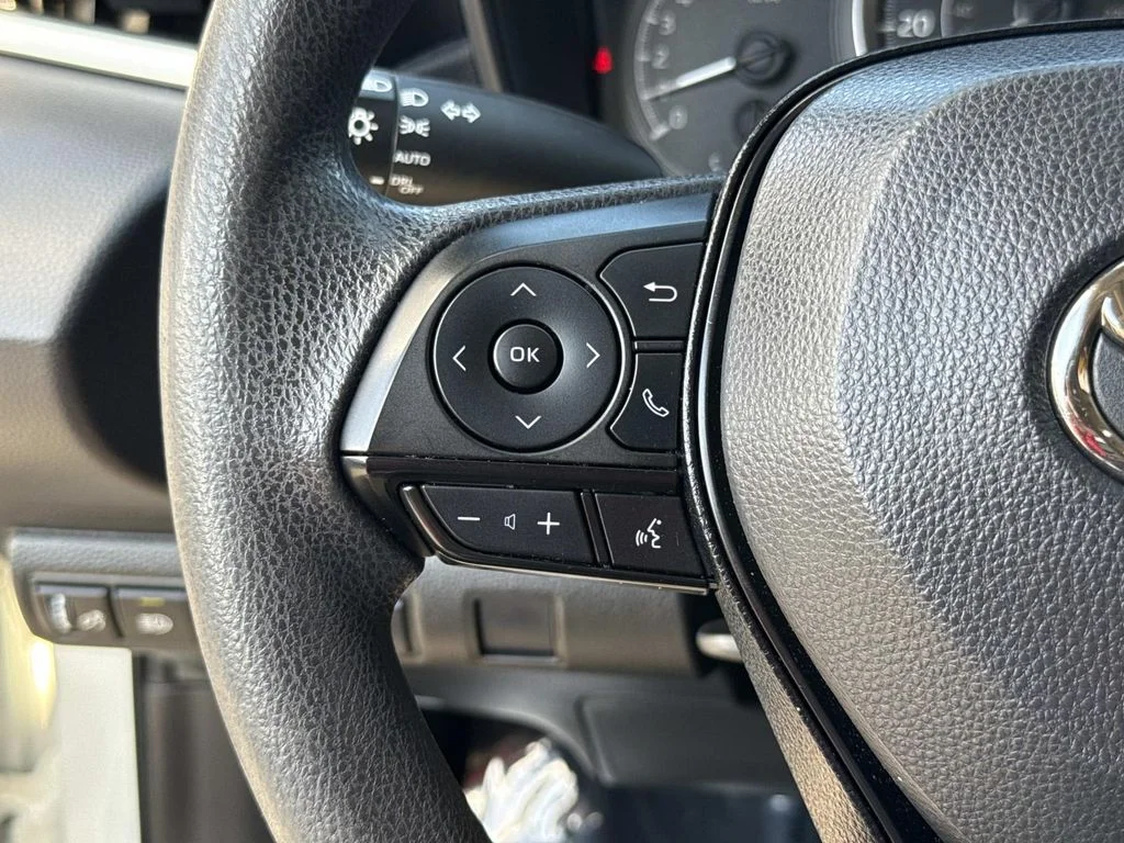 Used 2021 White Toyota LE image 38