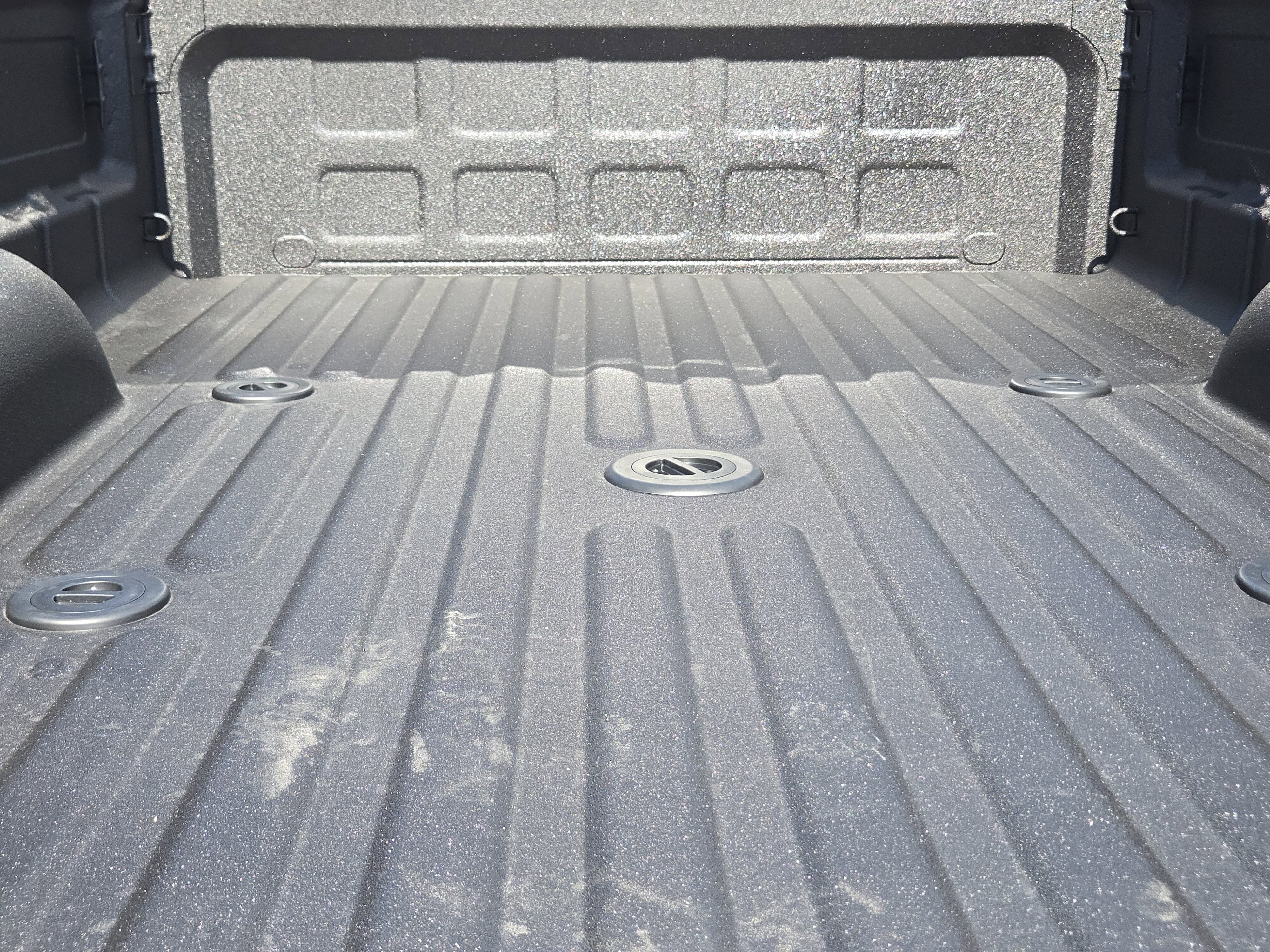 New 2026 Ceramic Gray Clear-Coat Exterior Paint RAM Lone Star image 23