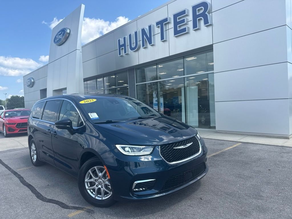 2025 Chrysler Pacifica