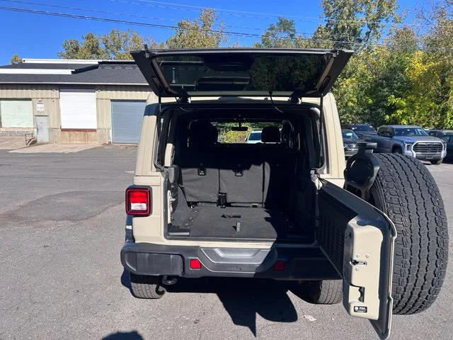 Used 2022 Beige Jeep Unlimited Sahara image 19