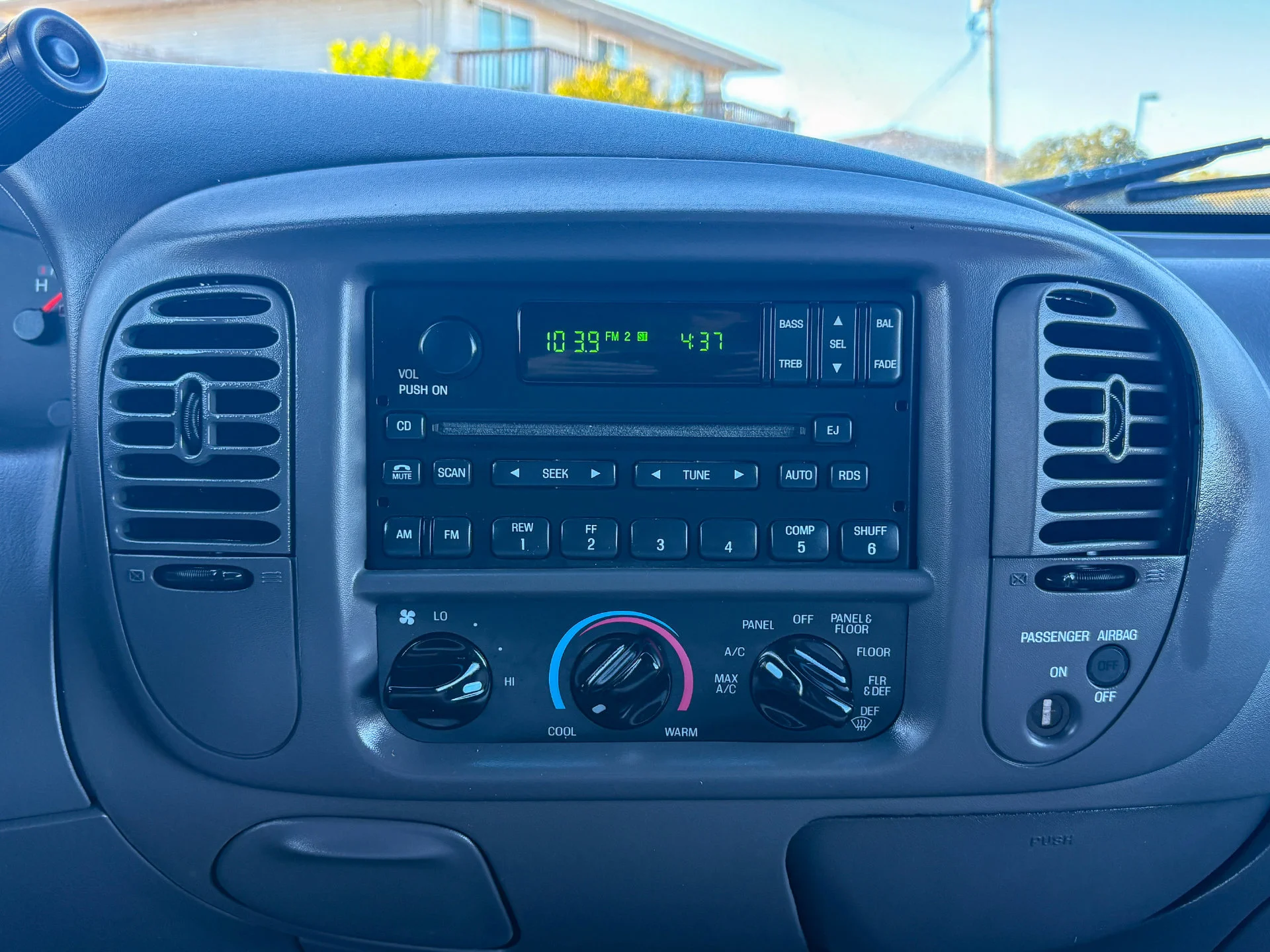 Used 2002 Red Ford XLT image 15