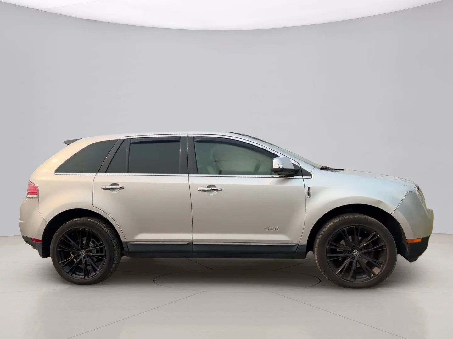 Used 2010 Silver Lincoln AWD image 6