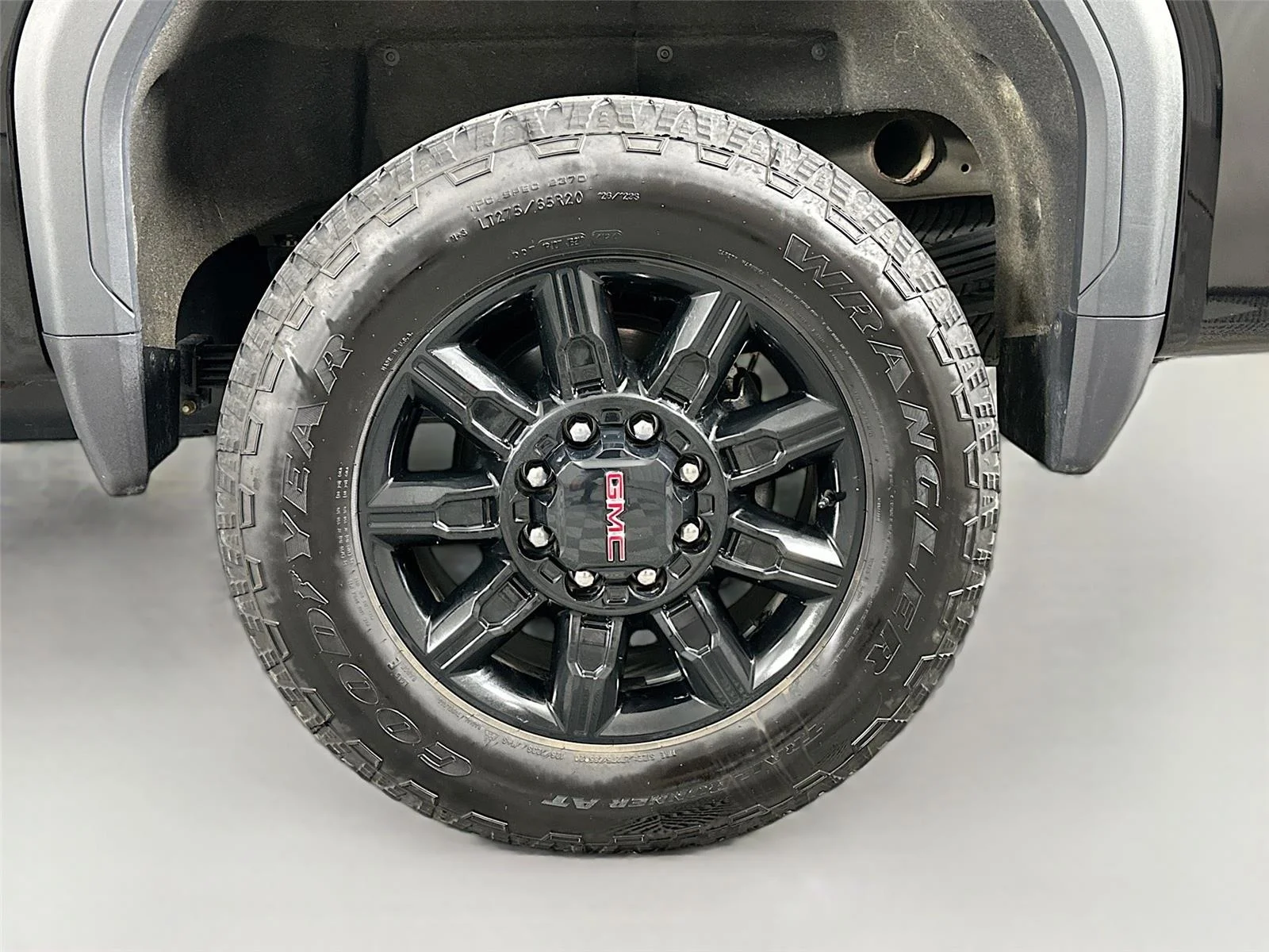 Used 2025 Onyx Black GMC AT4 image 31