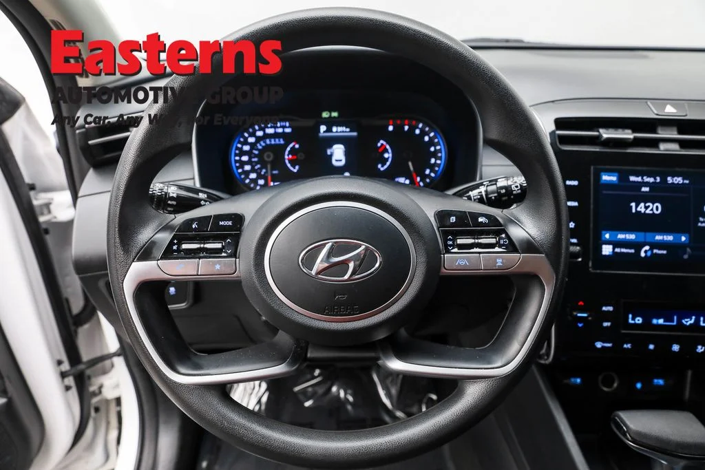 Used 2024 White Hyundai SEL image 10
